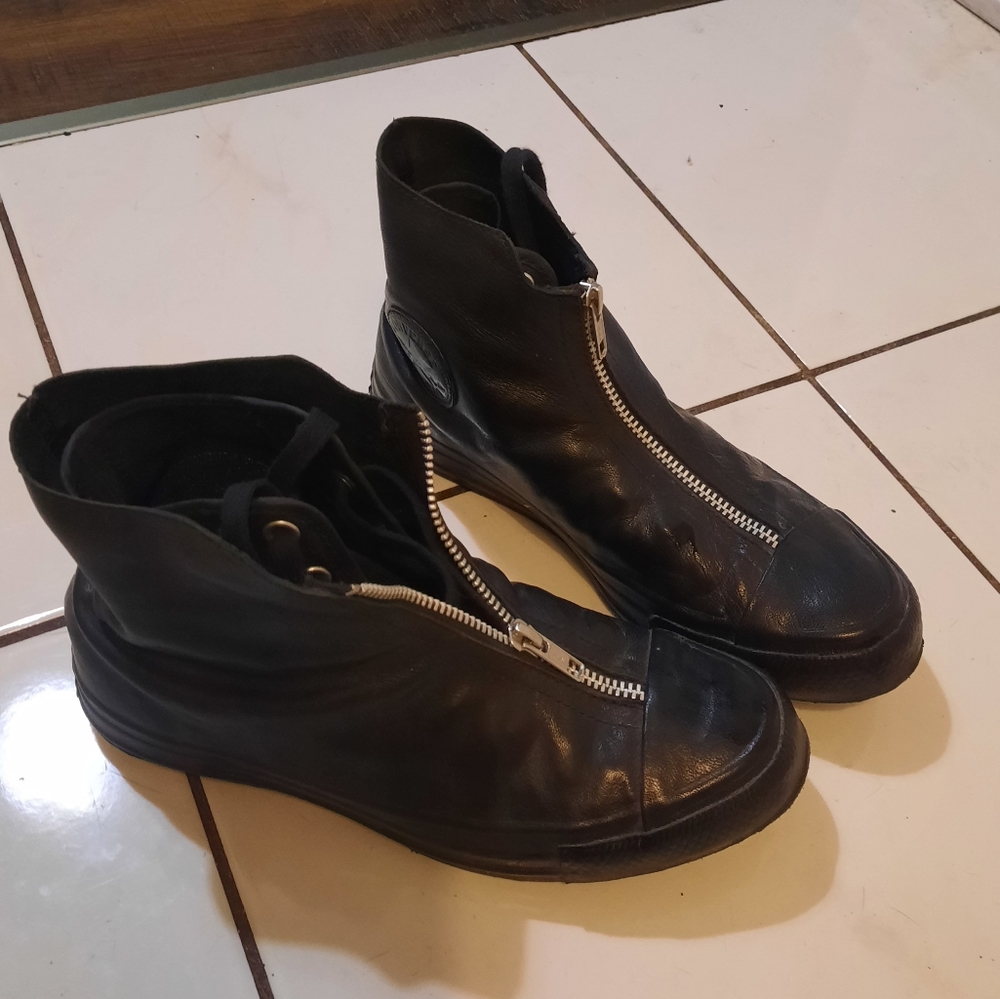 Converse full leather limited edition